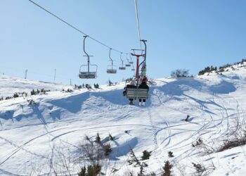 Студ обхваща страната, градусите са от минус 3 до 6